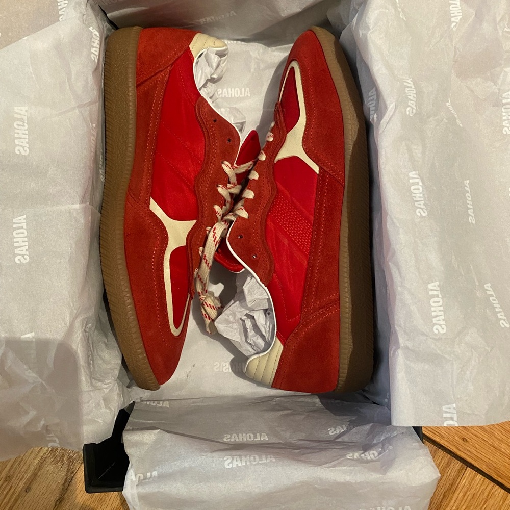 ALOHAS Vibrant Red Leather Sneakers